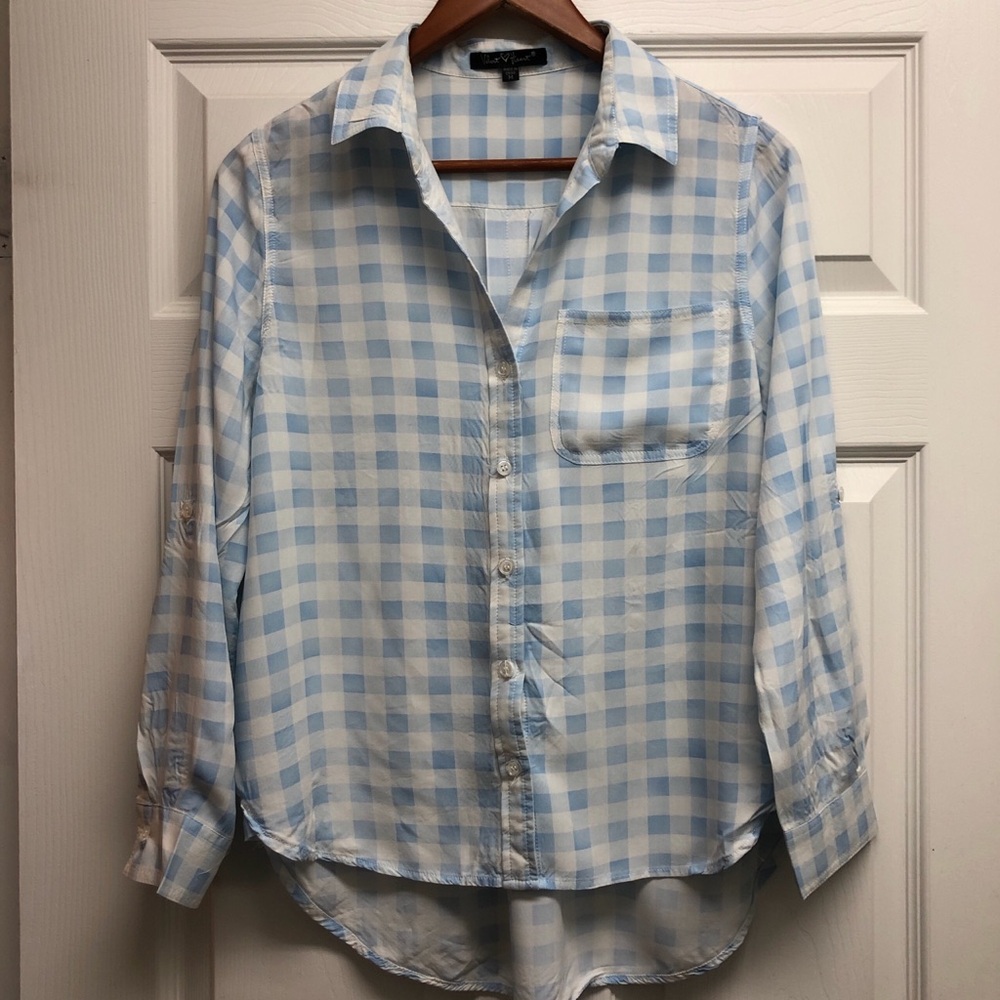 Velvet Heart Women’s Light Blue & White Button-Down- Casual Long Sleeve Medium